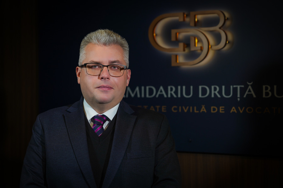 Av. dr. Dan-Adrian CĂRĂMIDARIU